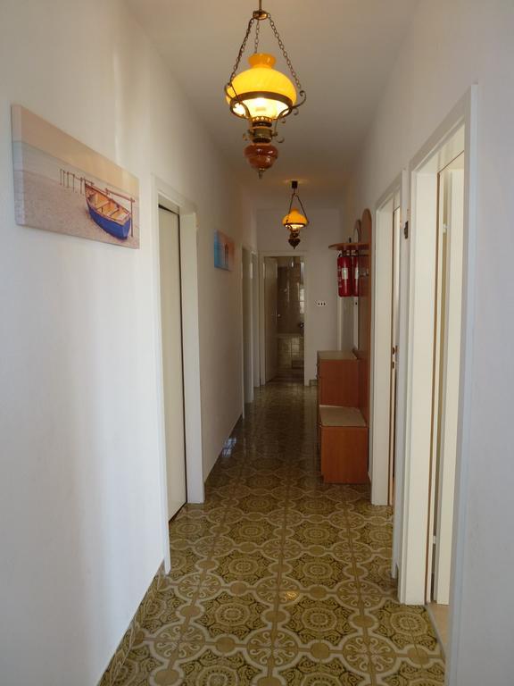 Apartments Tony Stanici - Омиш Экстерьер фото